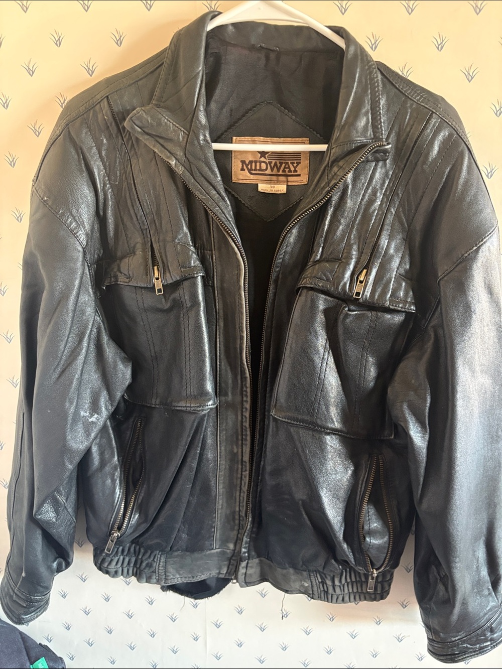 Vintage 80s-90s Mens Leather size 38 Korea
